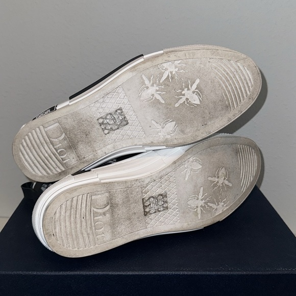 DIOR High-Top Sneakers - Picture 4 of 7